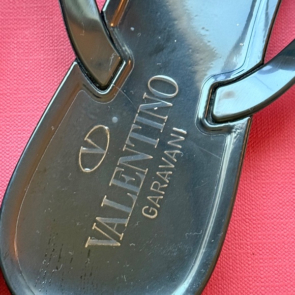 Valentino rockstud jelly flip-flops - Picture 2 of 9